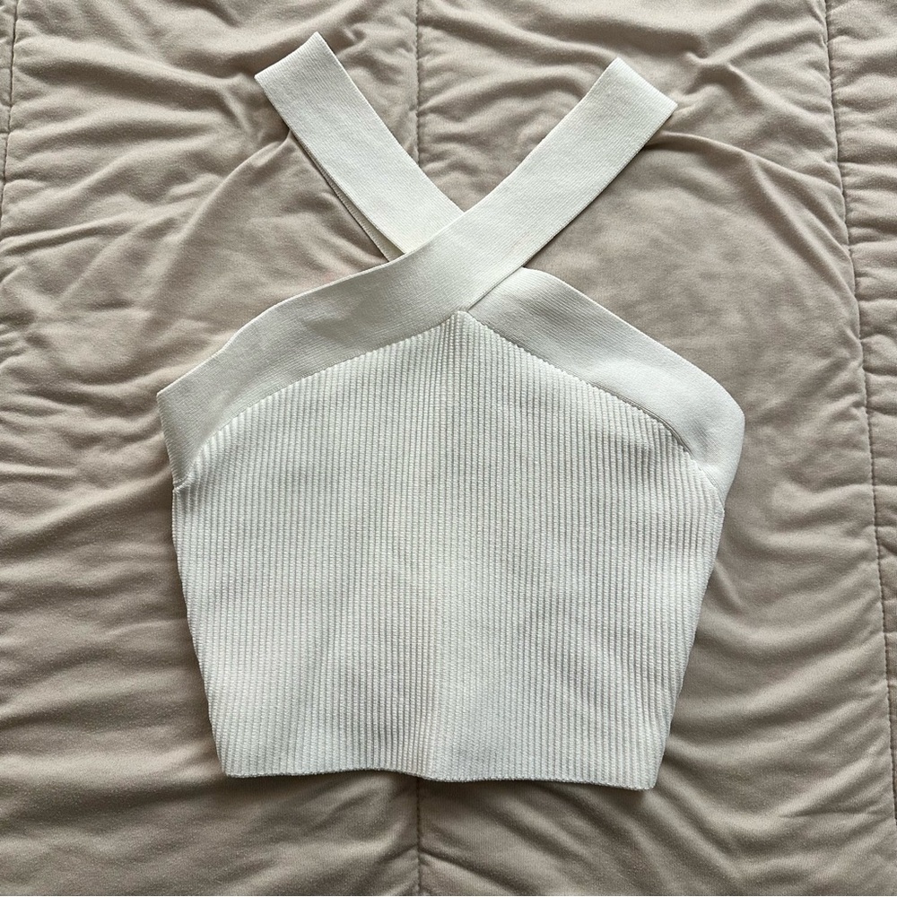 aritzia - babaton criss-cross sculpt tank (white)